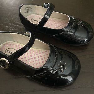 Stride rite patent Mary Janes